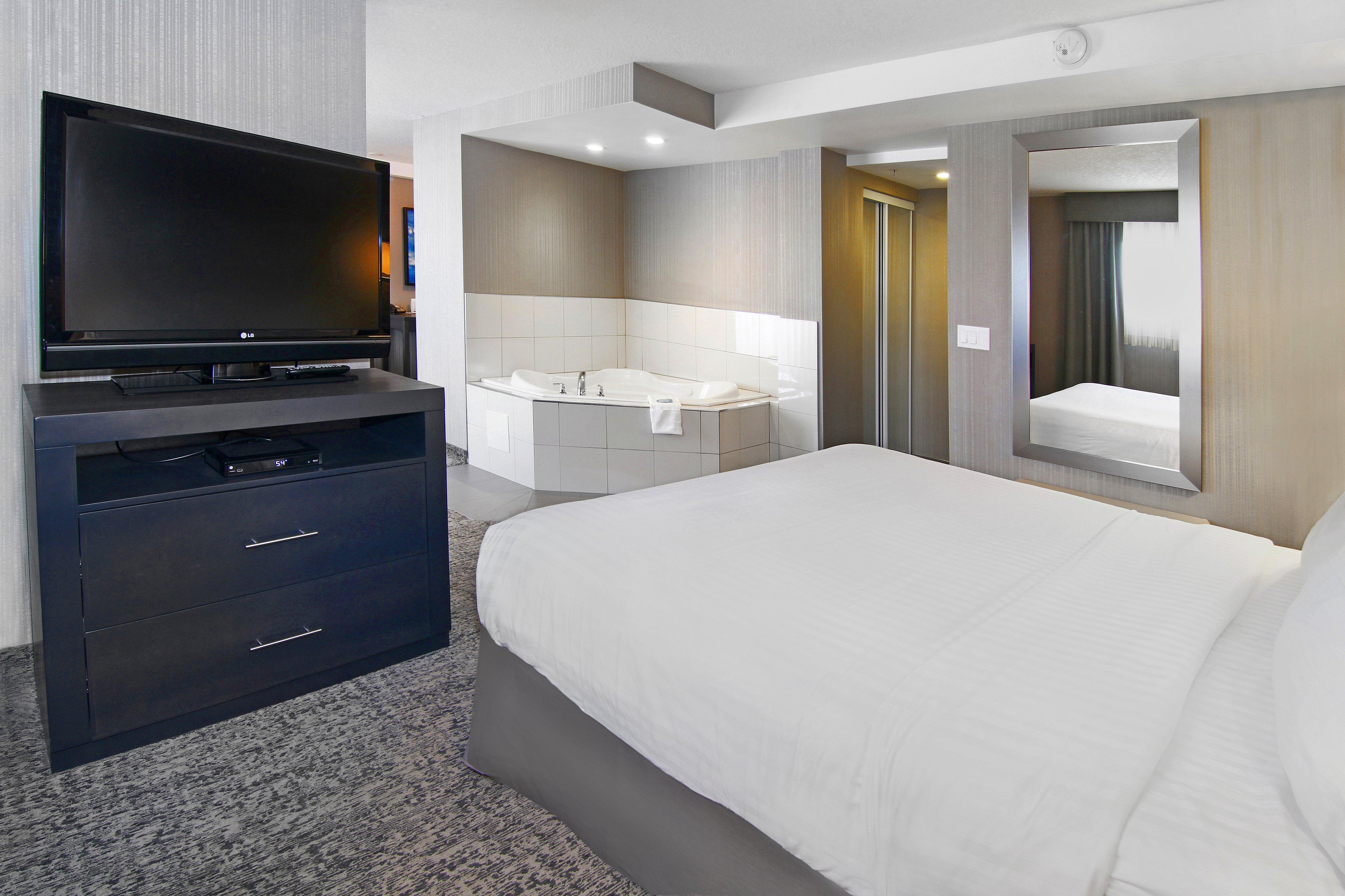 Holiday Inn Express And Suites Calgary By Ihg Exteriör bild
