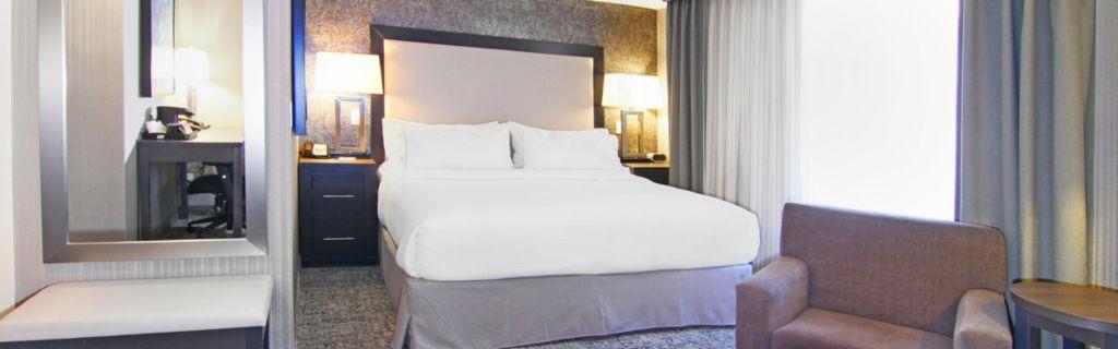 Holiday Inn Express And Suites Calgary By Ihg Exteriör bild
