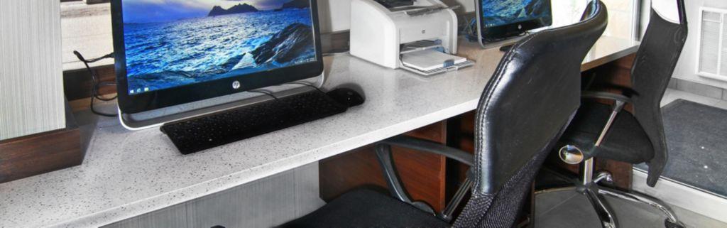 Holiday Inn Express And Suites Calgary By Ihg Exteriör bild