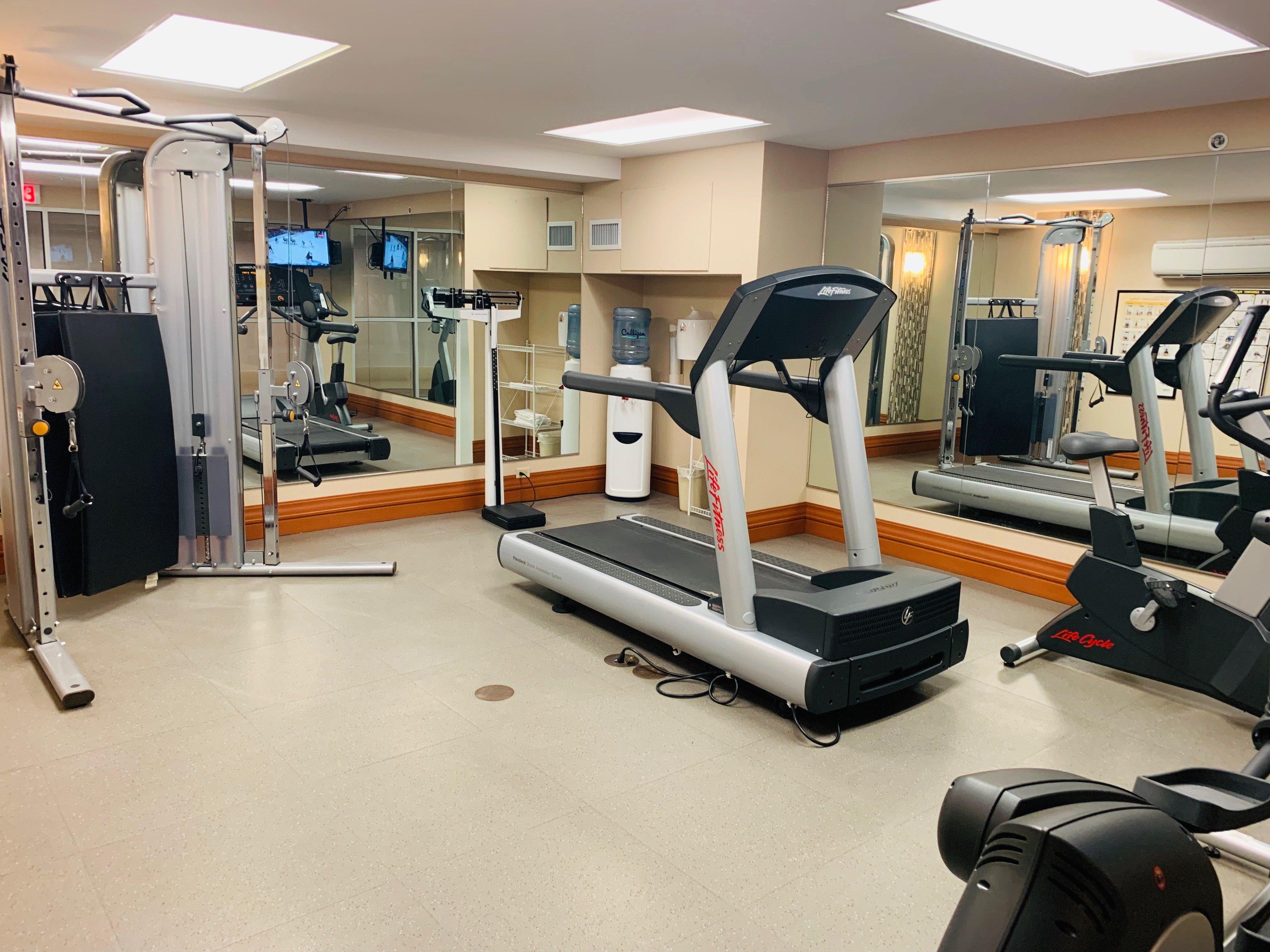Holiday Inn Express And Suites Calgary By Ihg Exteriör bild