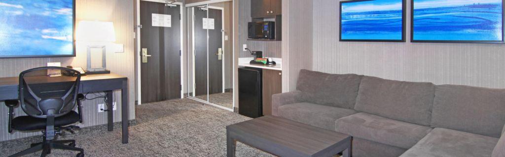 Holiday Inn Express And Suites Calgary By Ihg Exteriör bild