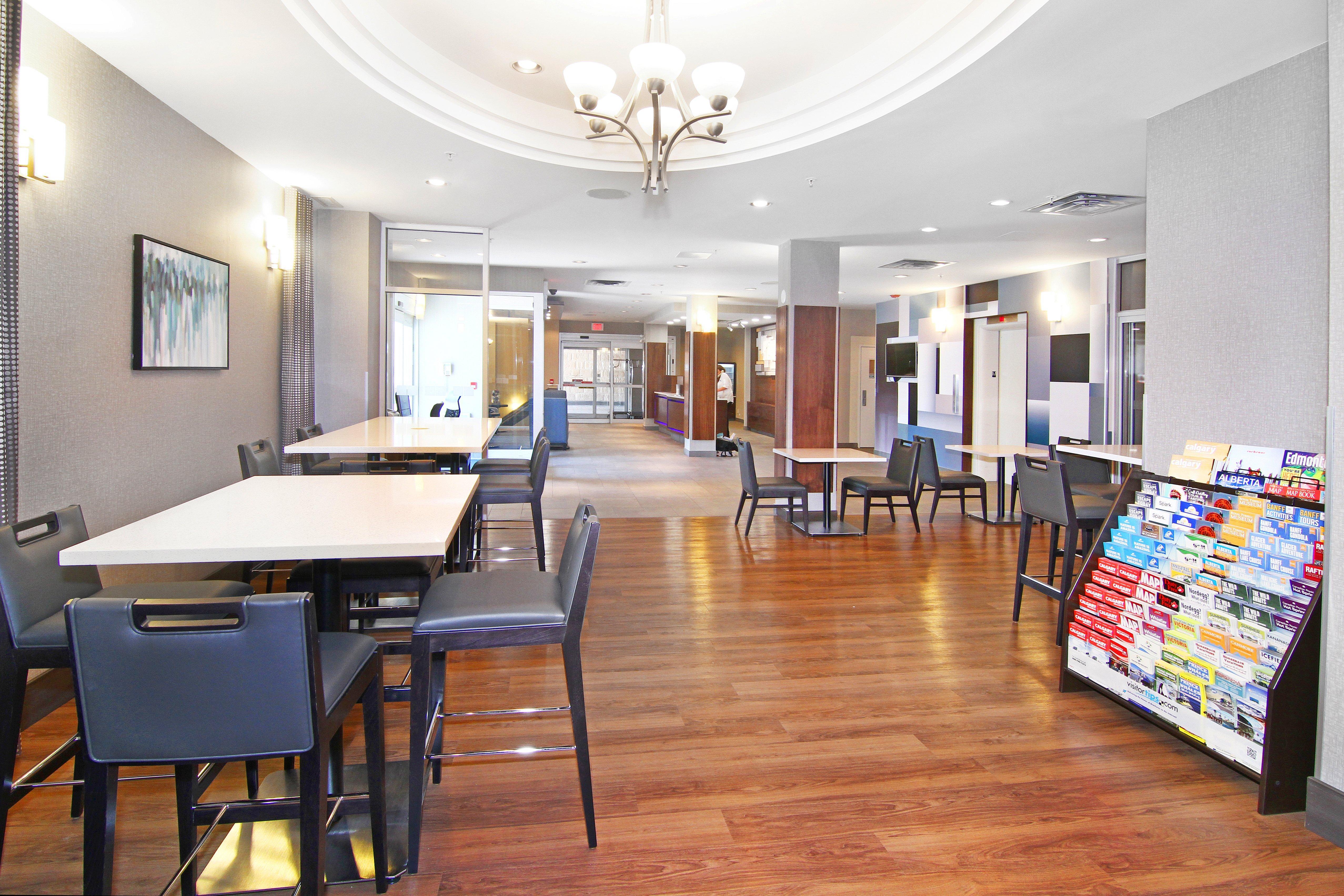 Holiday Inn Express And Suites Calgary By Ihg Exteriör bild