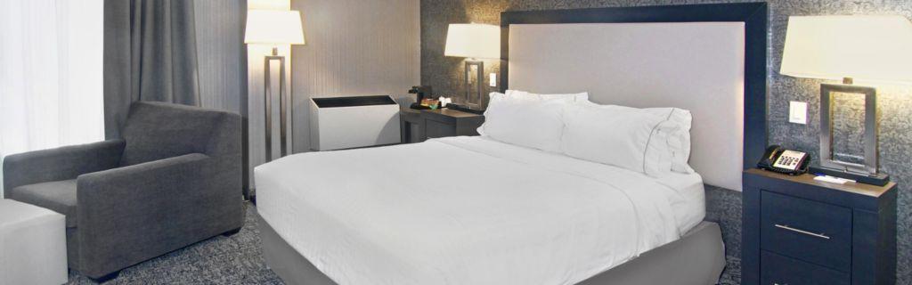 Holiday Inn Express And Suites Calgary By Ihg Exteriör bild