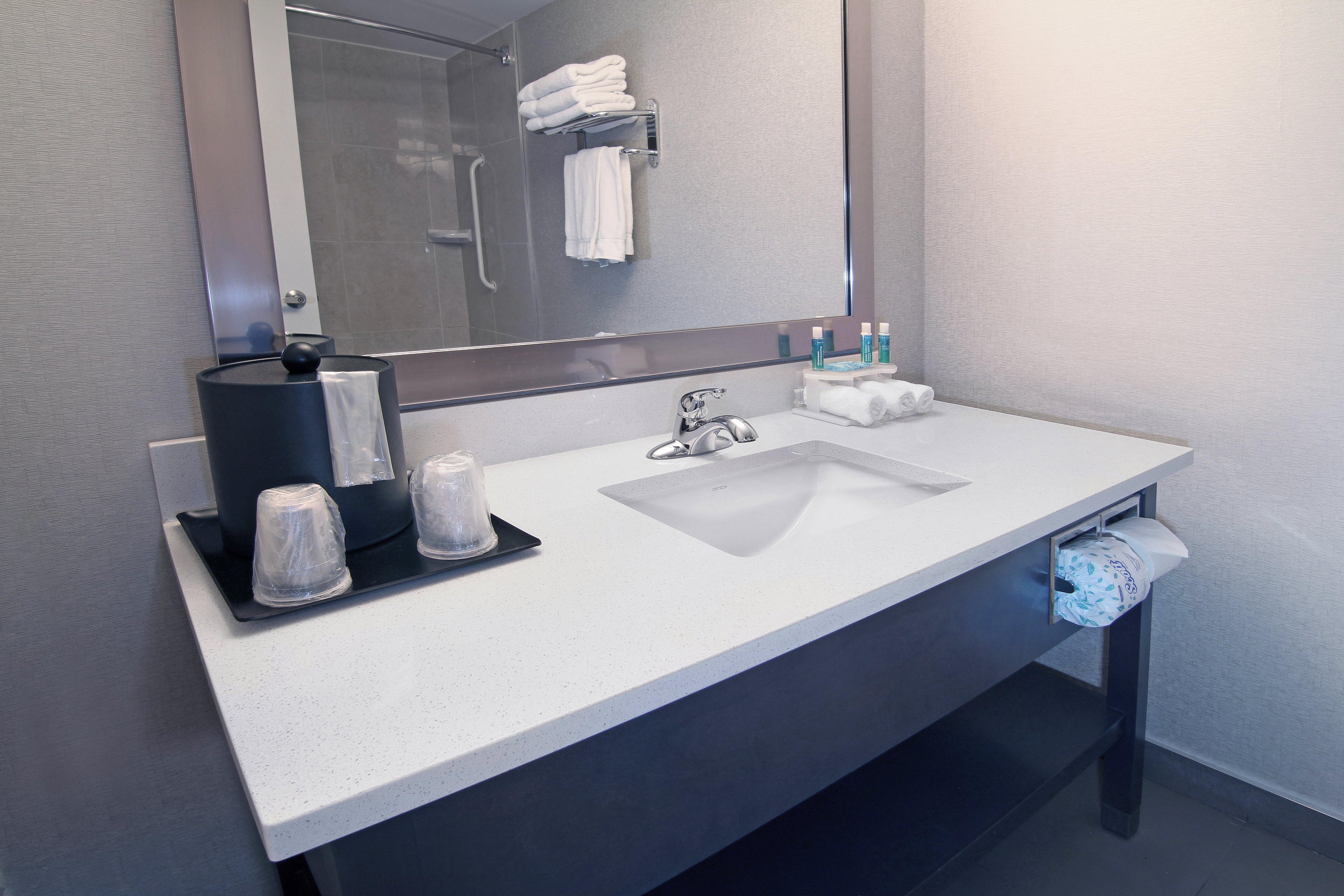 Holiday Inn Express And Suites Calgary By Ihg Exteriör bild