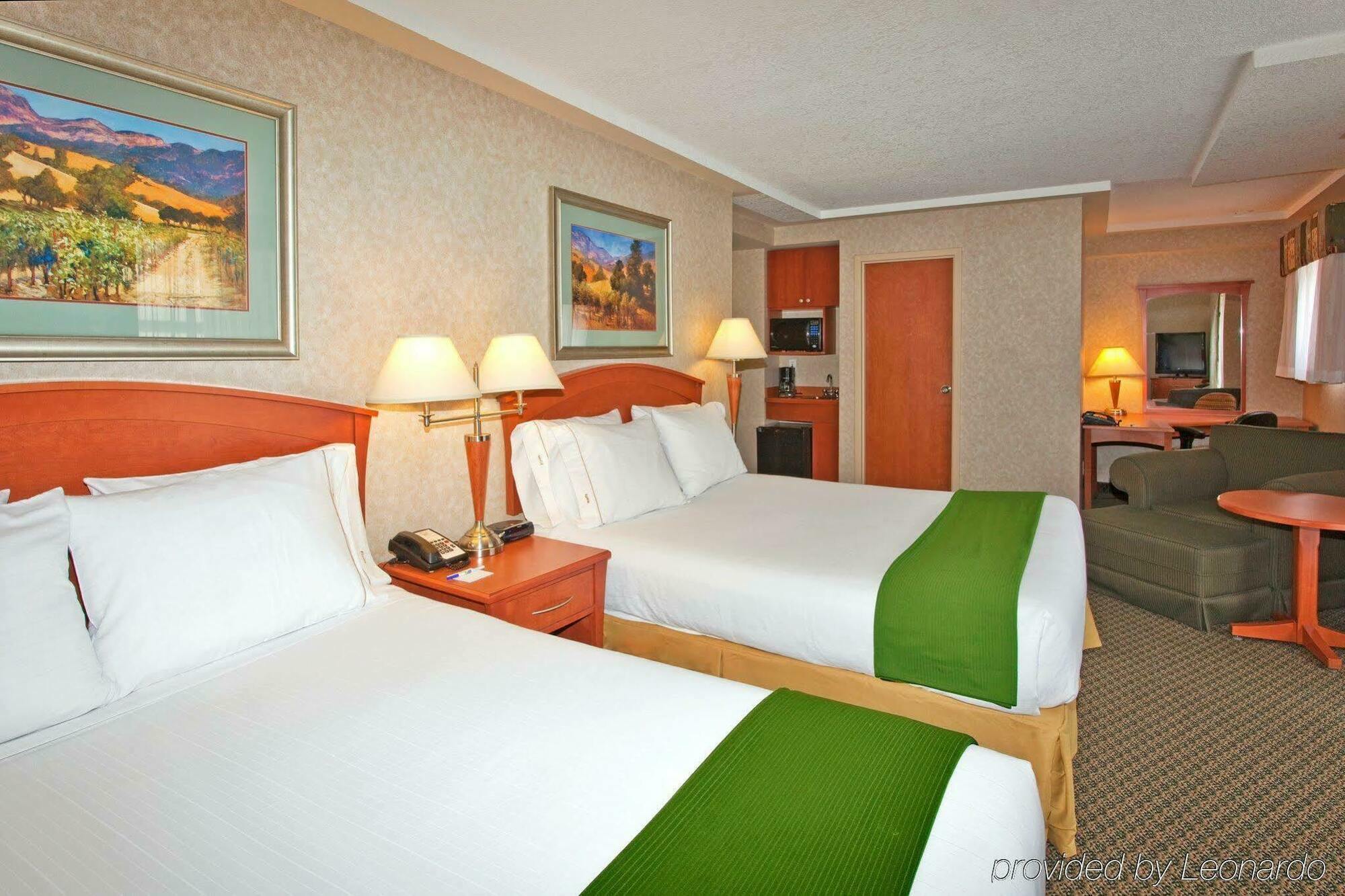 Holiday Inn Express And Suites Calgary By Ihg Exteriör bild